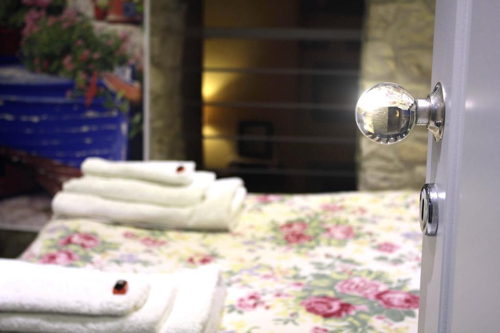 B&B Sottocoperta บิสเชลเย ห้อง รูปภาพ